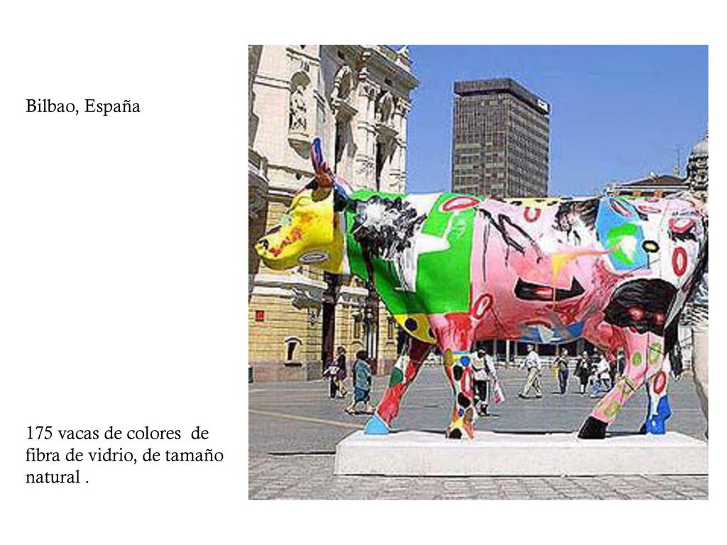 Bilbao, España 175 vacas de colores de fibra de vidrio, de tamaño natural .