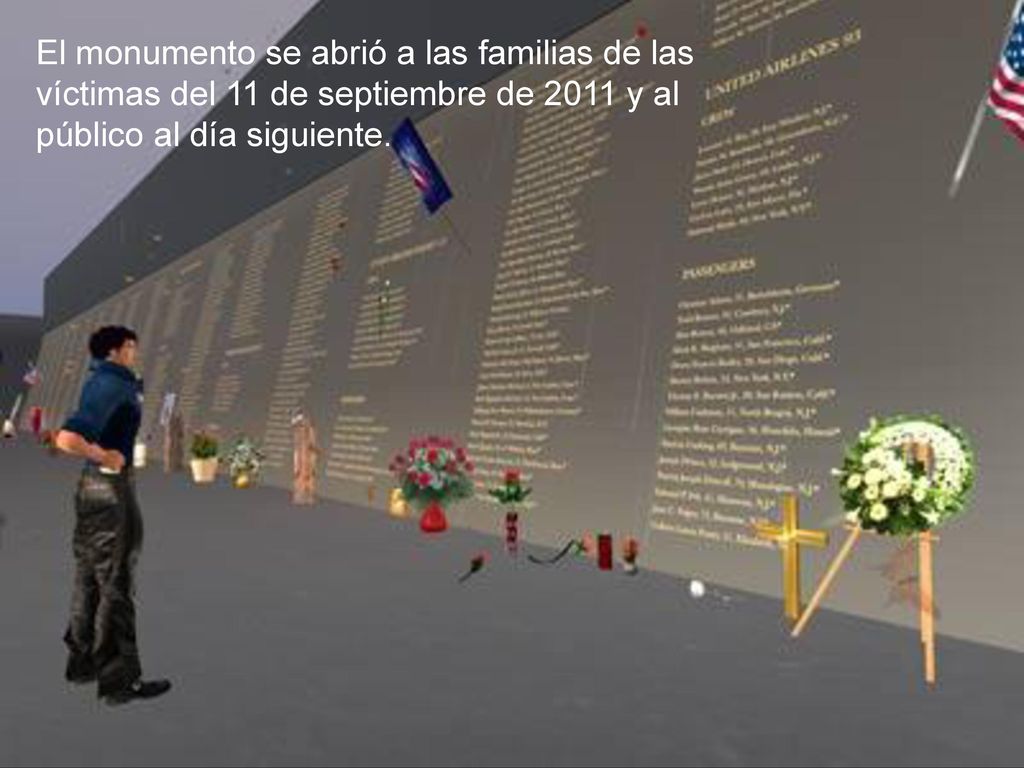 El monumento se abrió a las familias de las víctimas del 11 de septiembre de 2011 y al público al día siguiente.