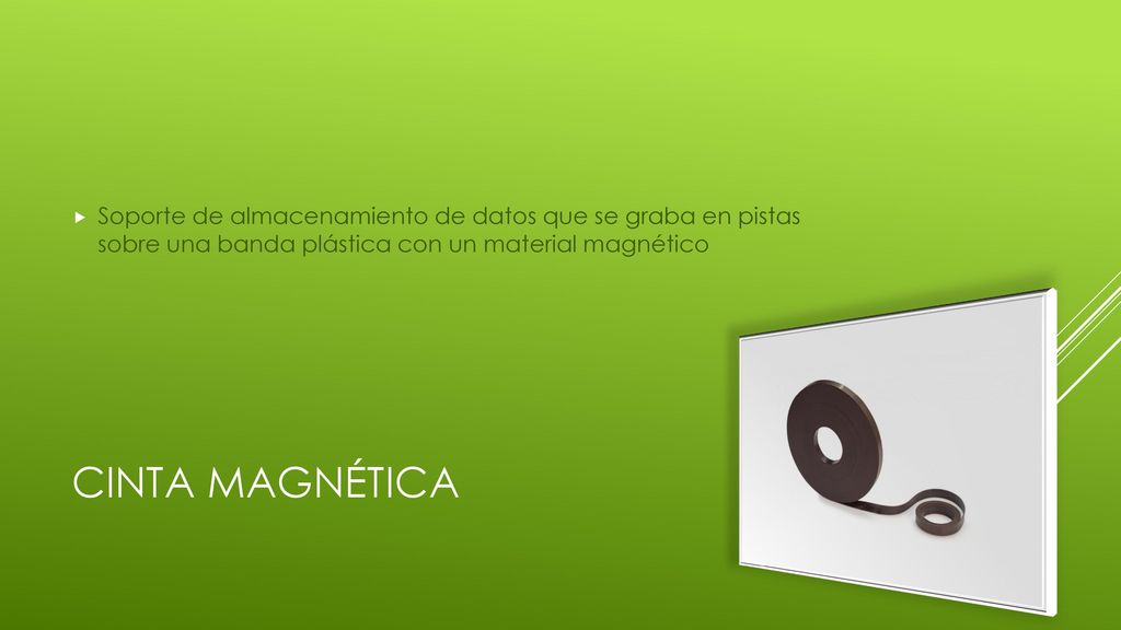 Soporte de almacenamiento de datos que se graba en pistas sobre una banda plástica con un material magnético