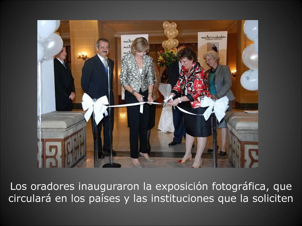 Los oradores inauguraron la exposición fotográfica, que circulará en los países y las instituciones que la soliciten