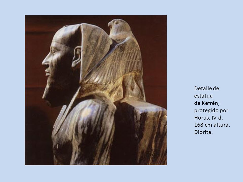 Detalle de estatua de Kefrén, protegido por Horus. IV d. 168 cm altura. Diorita.
