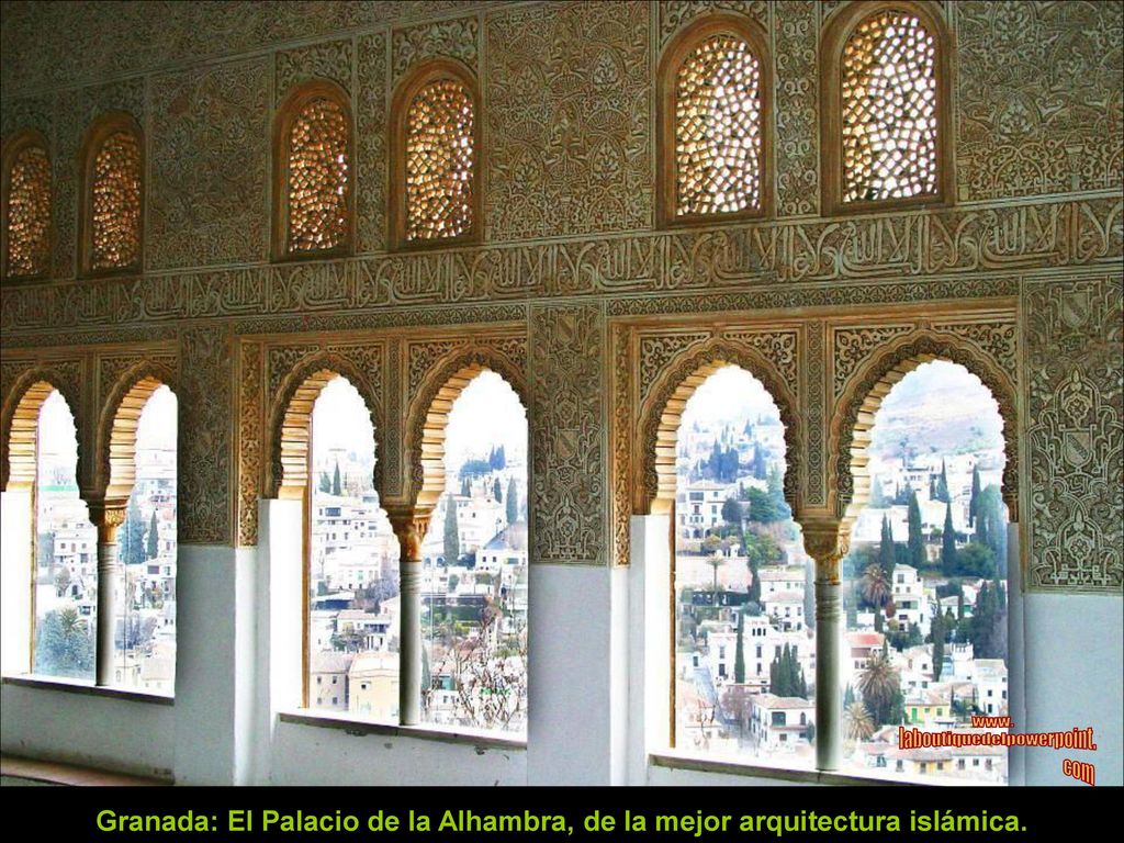 Granada: El Palacio de la Alhambra, de la mejor arquitectura islámica.