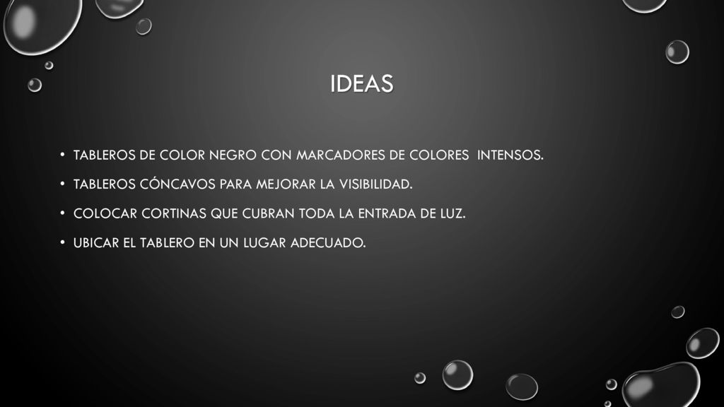 ideas Tableros de color negro con marcadores de colores intensos.