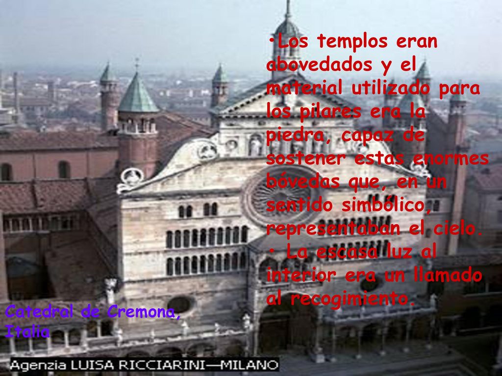 • La escasa luz al interior era un llamado al recogimiento.