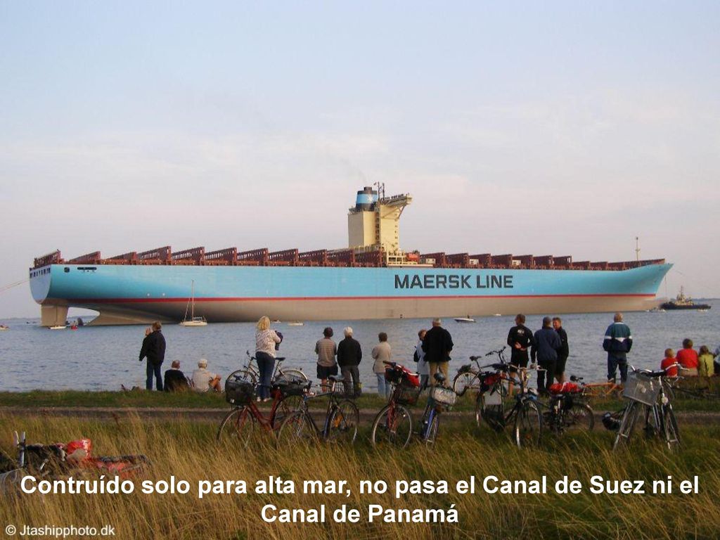 Contruído solo para alta mar, no pasa el Canal de Suez ni el Canal de Panamá