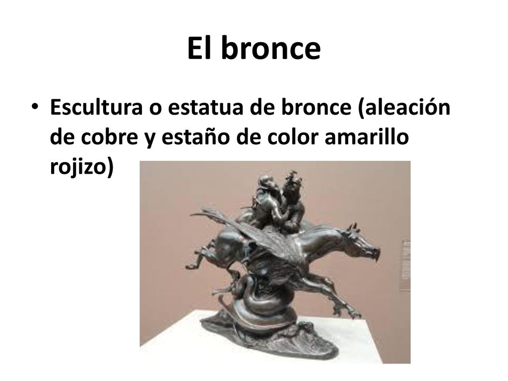El bronce Escultura o estatua de bronce (aleación de cobre y estaño de color amarillo rojizo)