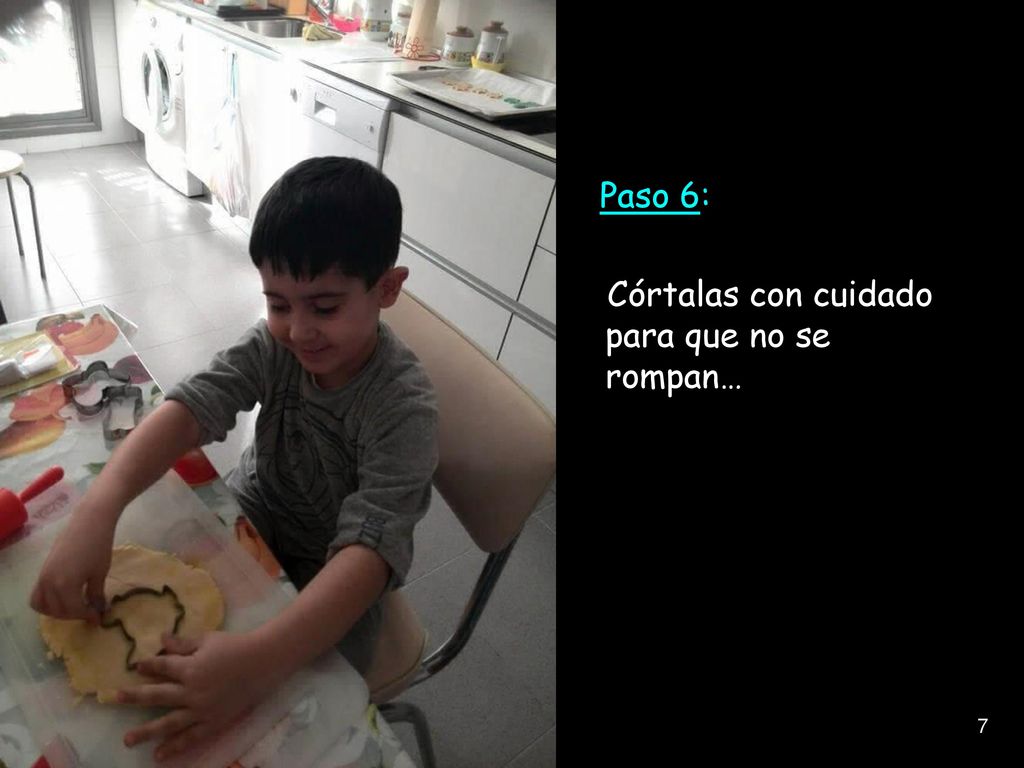 Paso 6 Paso 6: Córtalas con cuidado para que no se rompan… 26/06/2018
