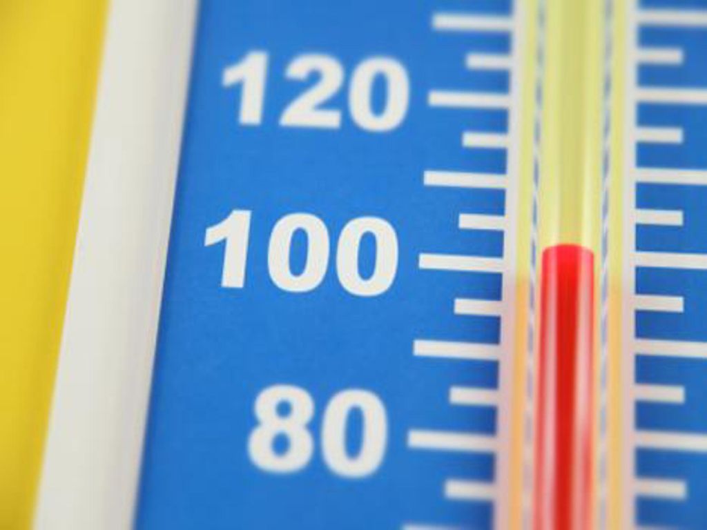 El cambio climático causa que aumente la temperatura por lo cual es más probable que haya calor extremo más seguido.