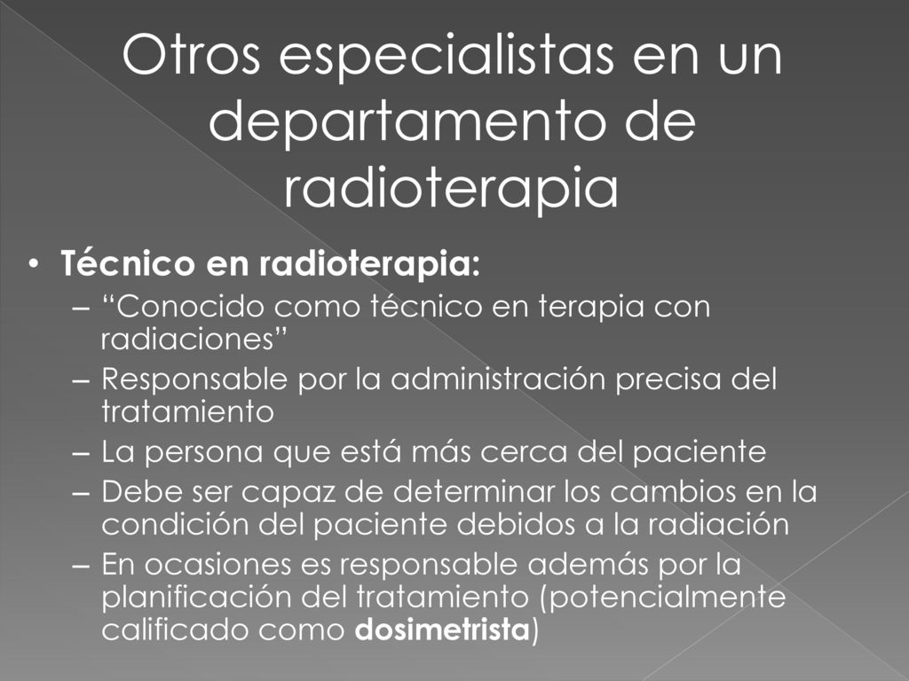 Otros especialistas en un departamento de radioterapia