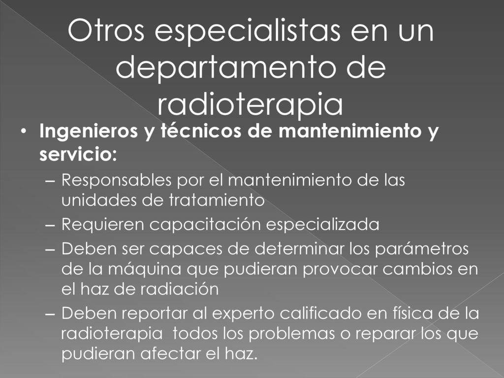 Otros especialistas en un departamento de radioterapia