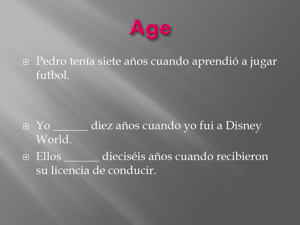 Age Pedro tenía siete años cuando aprendió a jugar futbol.