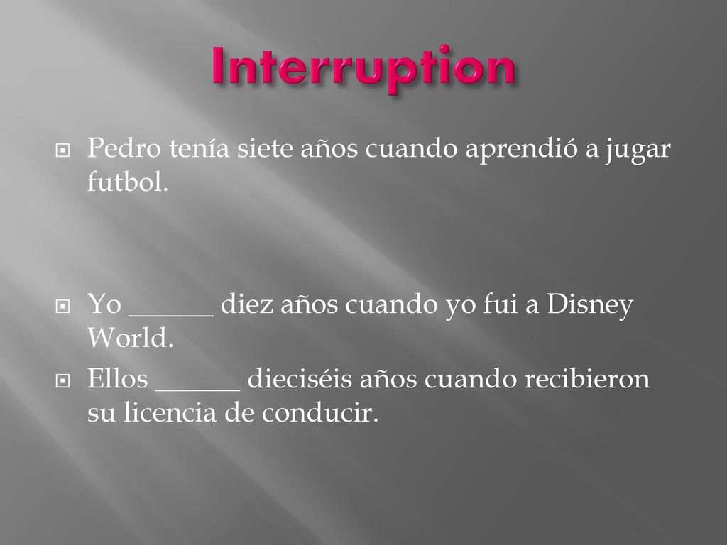 Interruption Pedro tenía siete años cuando aprendió a jugar futbol.