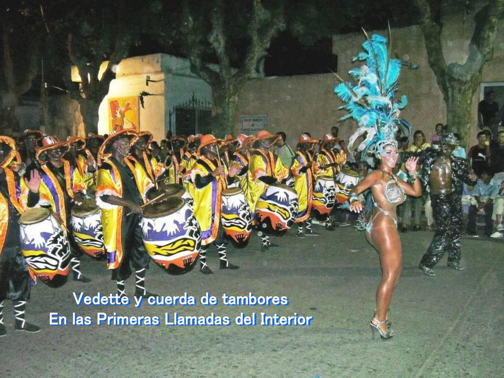 Vedette y cuerda de tambores En las Primeras Llamadas del Interior
