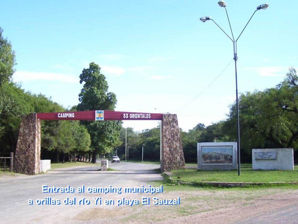 Entrada al camping municipal a orillas del río Yi en playa El Sauzal