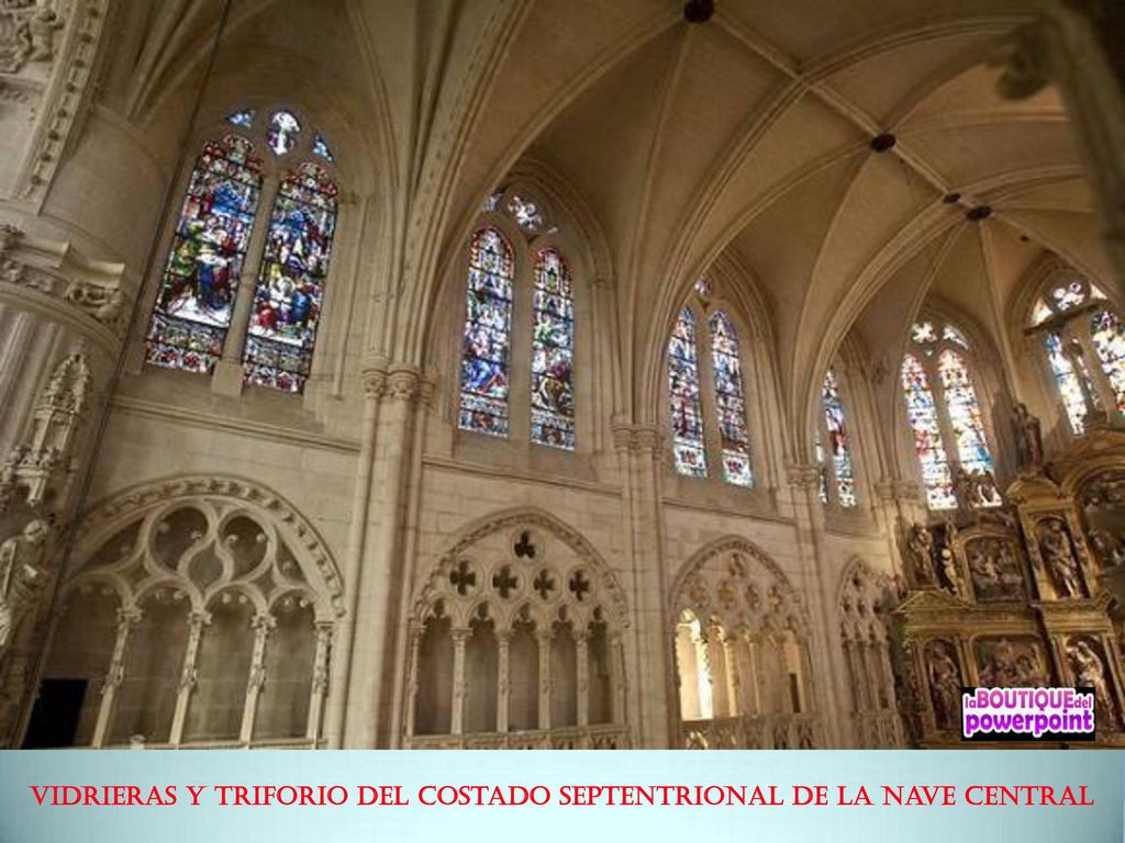 Vidrieras y triforio del costado septentrional de la nave central