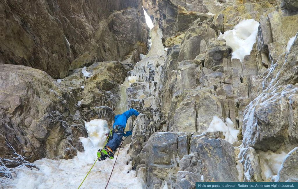 Hielo en panal, o alvelar. Rotten ice. American Alpine Journal.