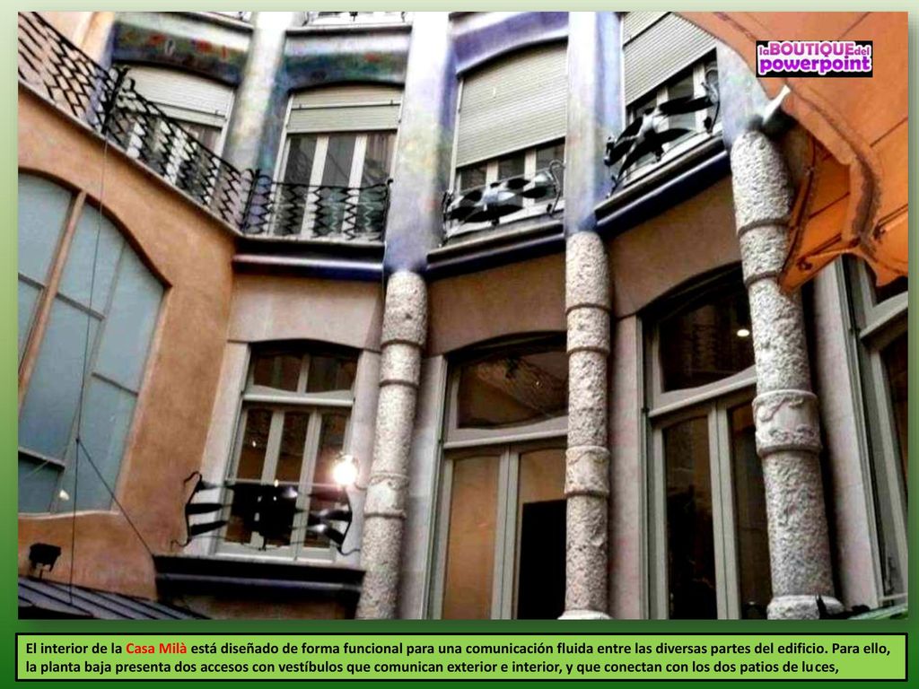 El interior de la Casa Milà está diseñado de forma funcional para una comunicación fluida entre las diversas partes del edificio.