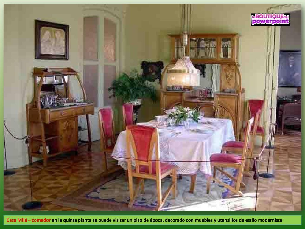 Casa Milá – comedor en la quinta planta se puede visitar un piso de época, decorado con muebles y utensilios de estilo modernista