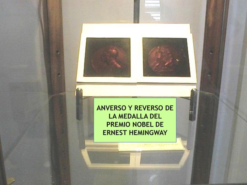 ANVERSO Y REVERSO DE LA MEDALLA DEL PREMIO NOBEL DE ERNEST HEMINGWAY