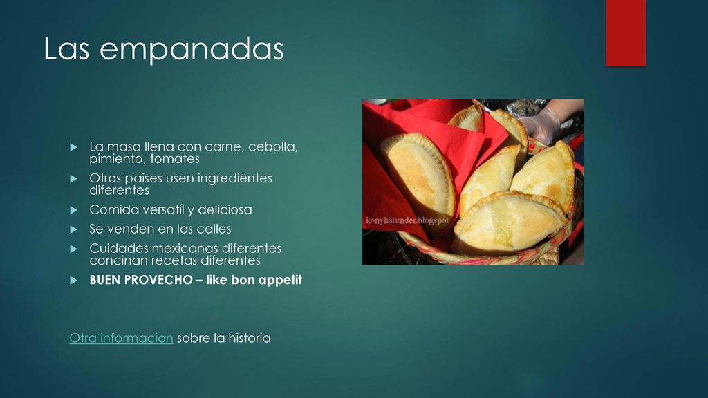 Las empanadas La masa llena con carne, cebolla, pimiento, tomates