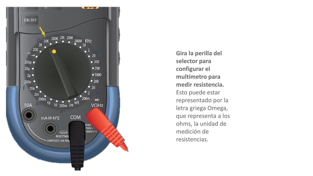 Gira la perilla del selector para configurar el multímetro para medir resistencia.
