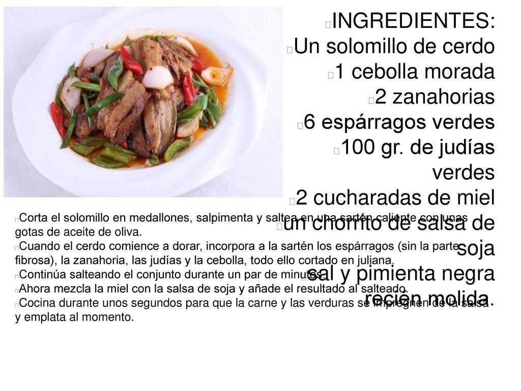 un chorrito de salsa de soja sal y pimienta negra recién molida.