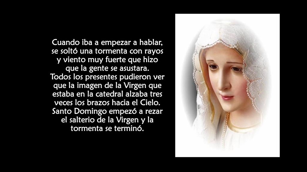 Cuando iba a empezar a hablar, se soltó una tormenta con rayos y viento muy fuerte que hizo que la gente se asustara.