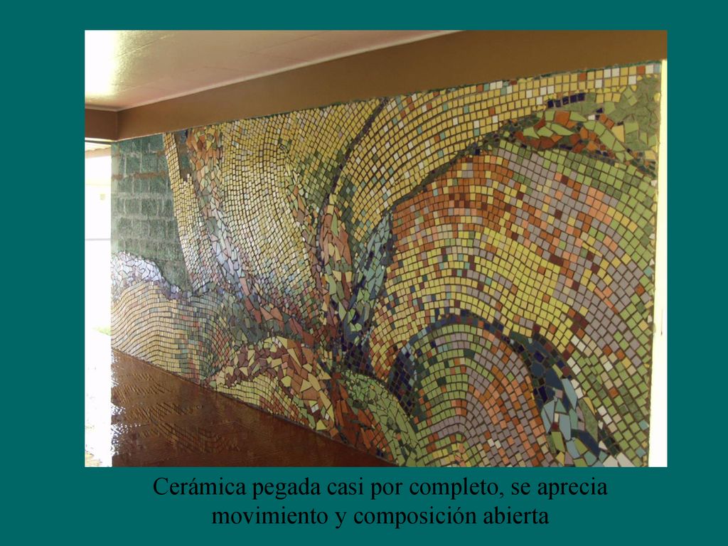 Cerámica pegada casi por completo, se aprecia movimiento y composición abierta