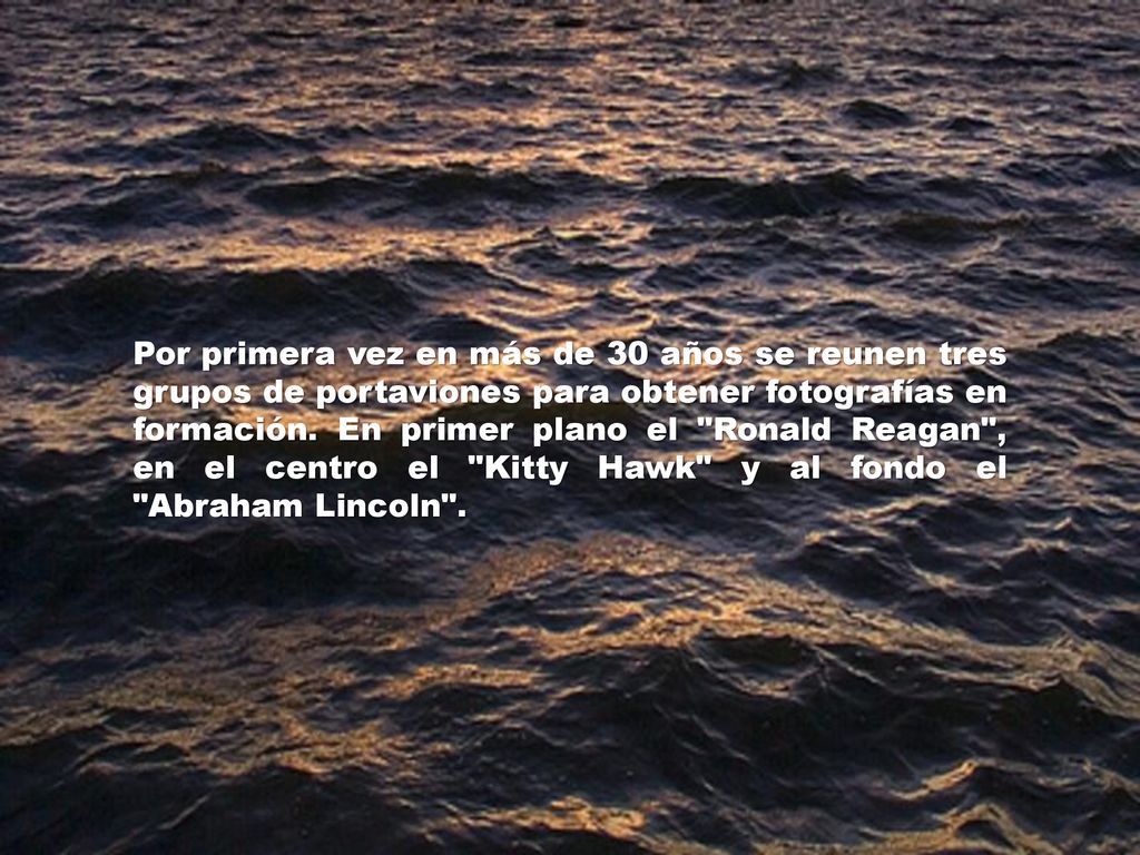 Por primera vez en más de 30 años se reunen tres grupos de portaviones para obtener fotografías en formación.
