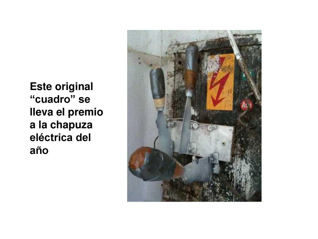 Este original cuadro se lleva el premio a la chapuza eléctrica del año