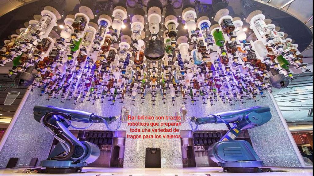 Bar biónico con brazos robóticos que preparan toda una variedad de tragos para los viajeros.