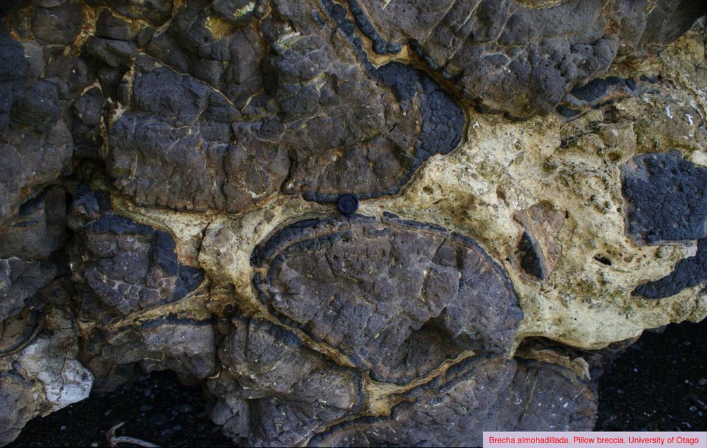 Brecha almohadillada. Pillow breccia. University of Otago