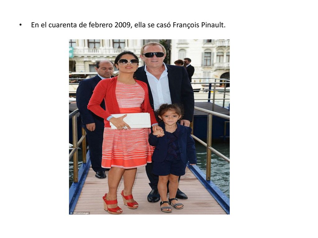 En el cuarenta de febrero 2009, ella se casó François Pinault.