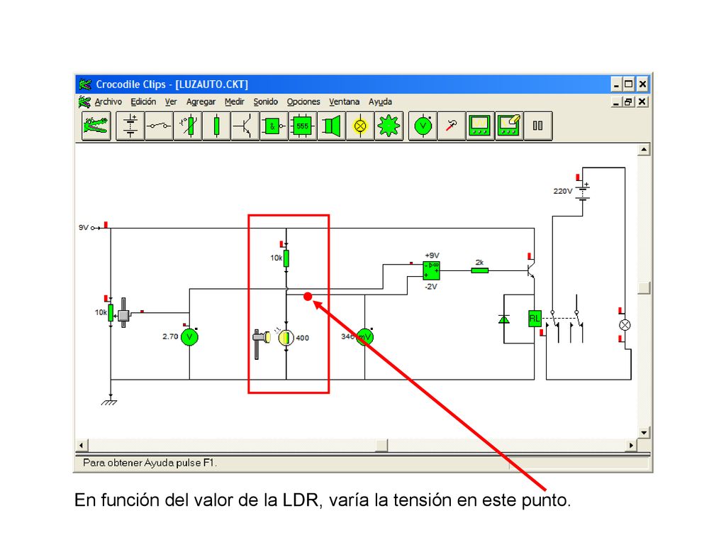 En función del valor de la LDR, varía la tensión en este punto.