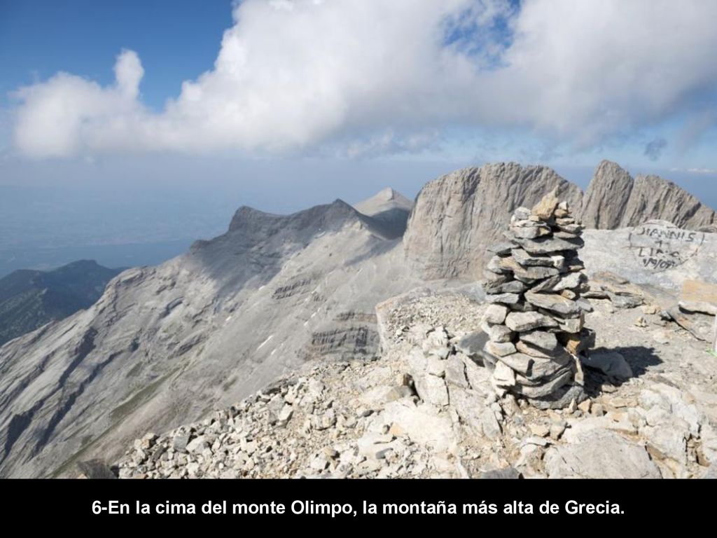 6-En la cima del monte Olimpo, la montaña más alta de Grecia.
