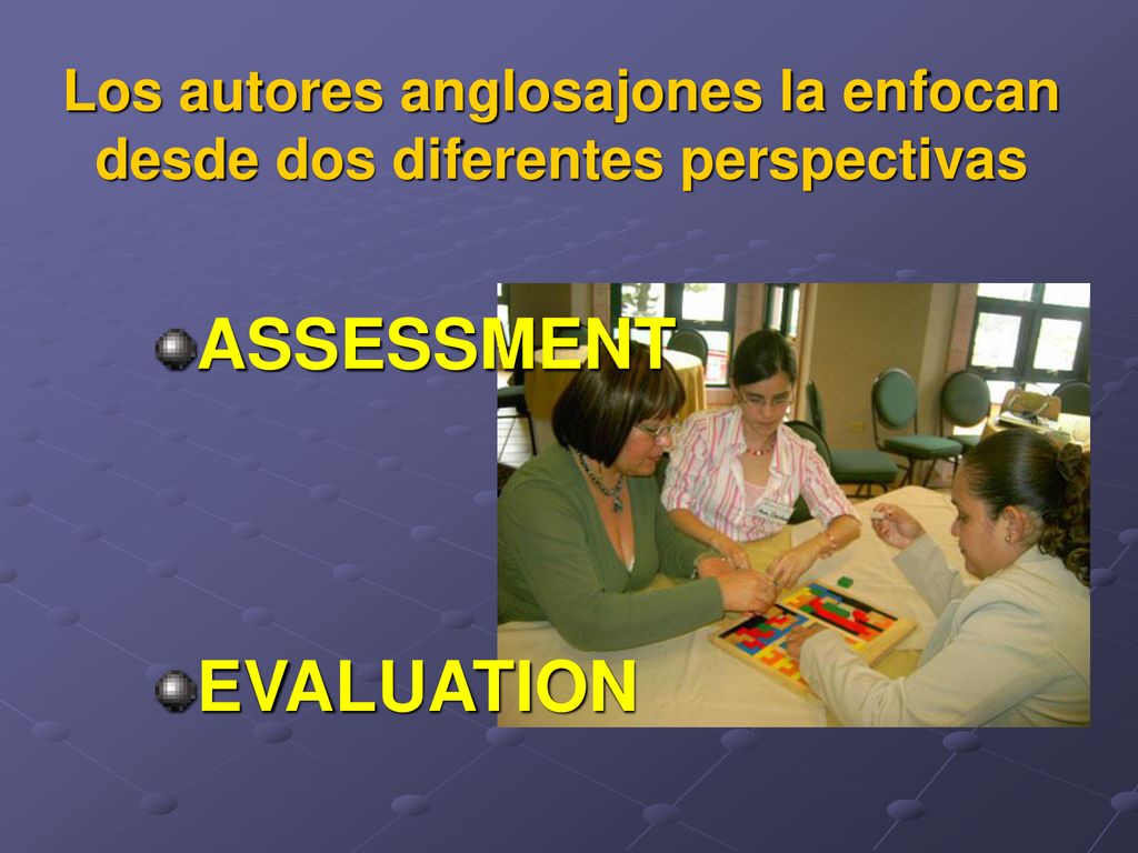 Los autores anglosajones la enfocan desde dos diferentes perspectivas