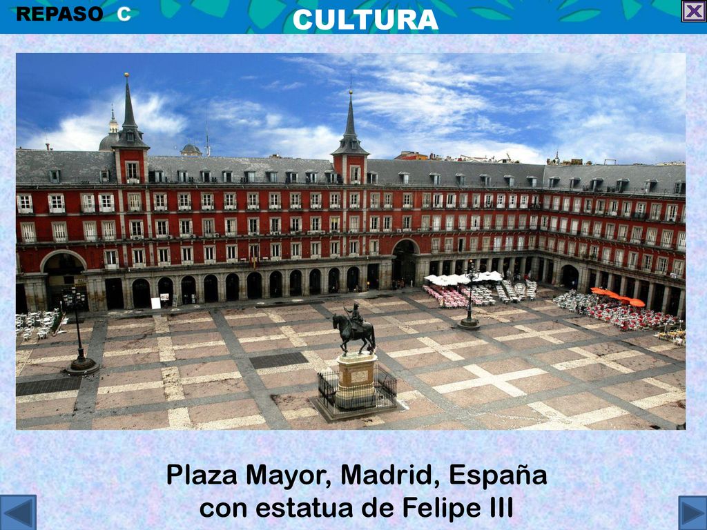 Plaza Mayor, Madrid, España con estatua de Felipe III