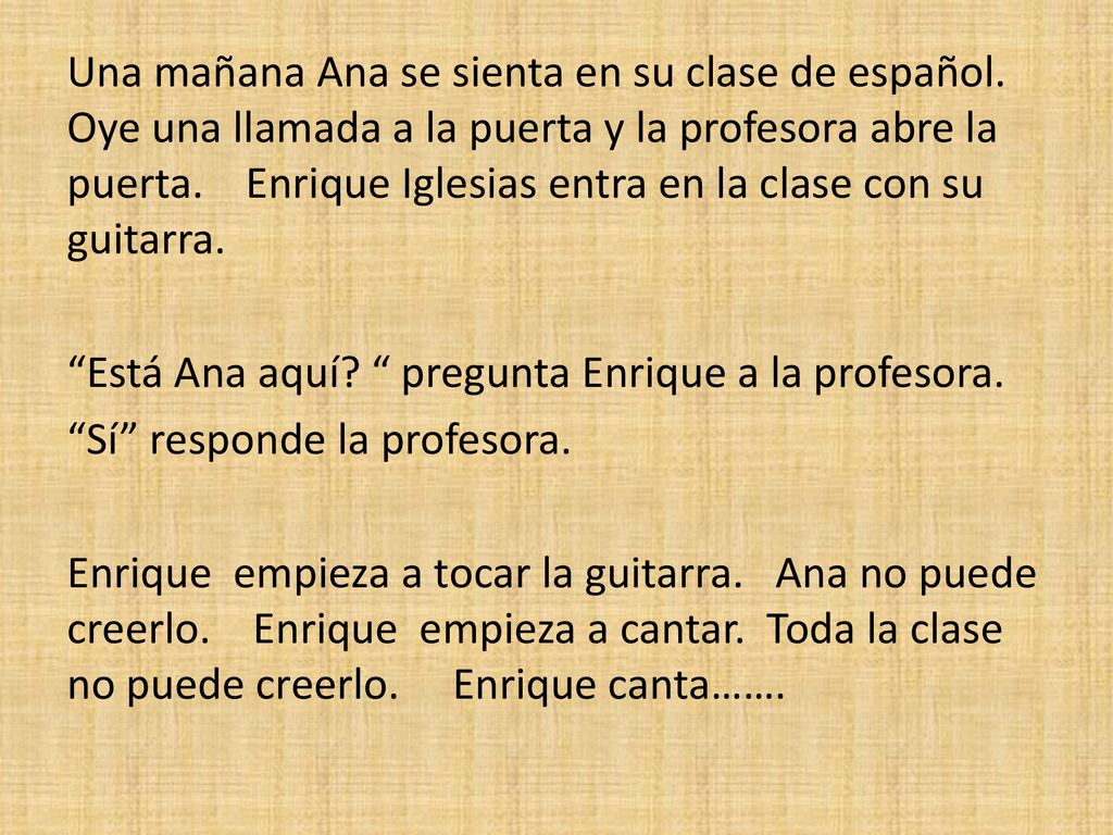 Una mañana Ana se sienta en su clase de español