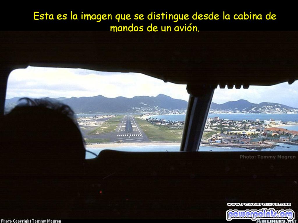 Esta es la imagen que se distingue desde la cabina de mandos de un avión.