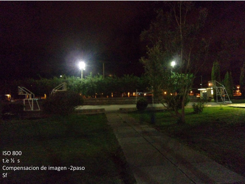 ISO 800 t.e ½ s Compensacion de imagen -2paso Sf