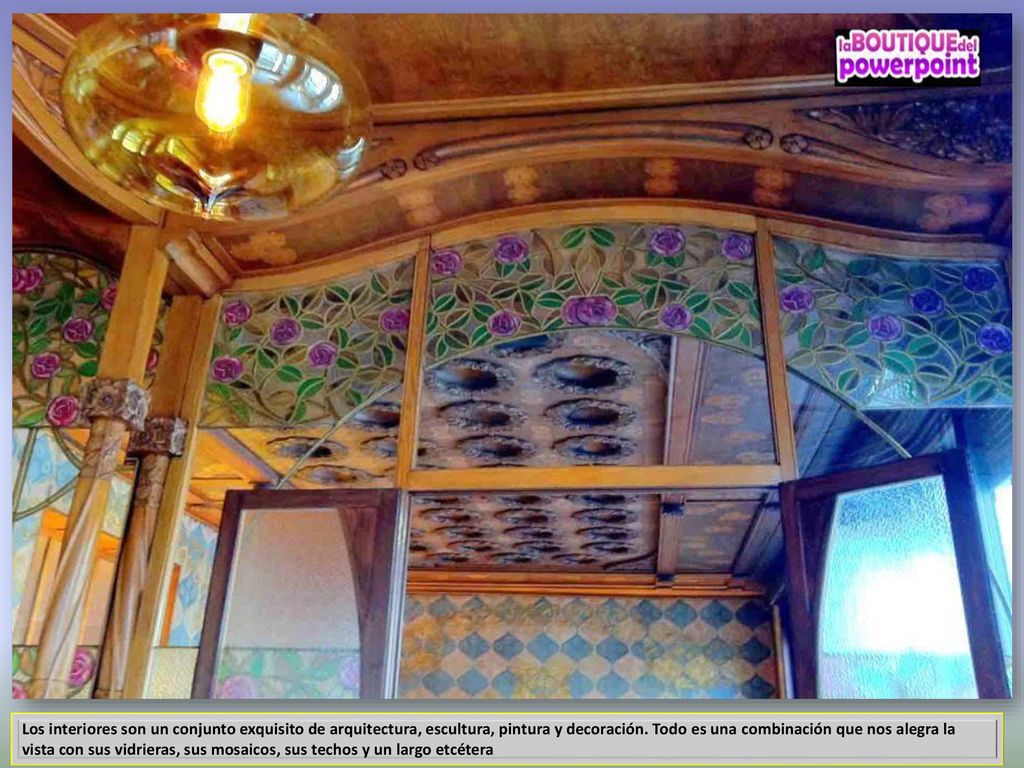 Los interiores son un conjunto exquisito de arquitectura, escultura, pintura y decoración.