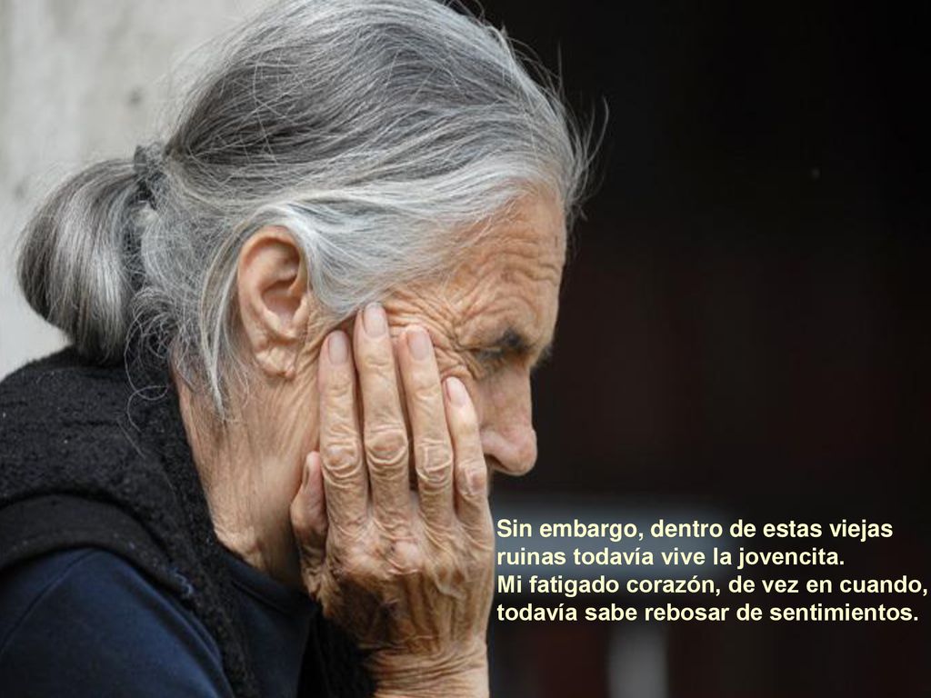 Sin embargo, dentro de estas viejas ruinas todavía vive la jovencita.