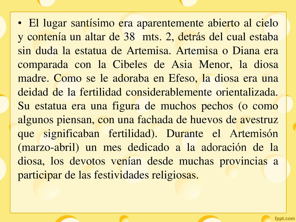 El lugar santísimo era aparentemente abierto al cielo y contenía un altar de 38 mts.