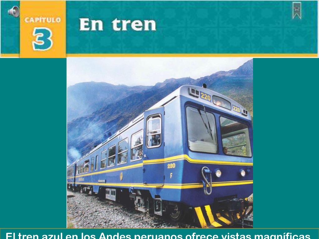 El tren azul en los Andes peruanos ofrece vistas magníficas.