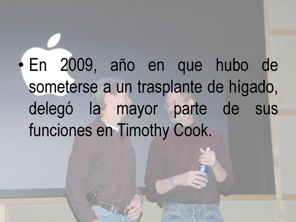 En 2009, año en que hubo de someterse a un trasplante de hígado, delegó la mayor parte de sus funciones en Timothy Cook.