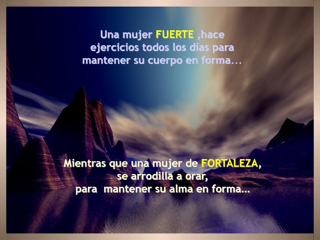 Una mujer FUERTE ,hace ejercicios todos los días para mantener su cuerpo en forma...