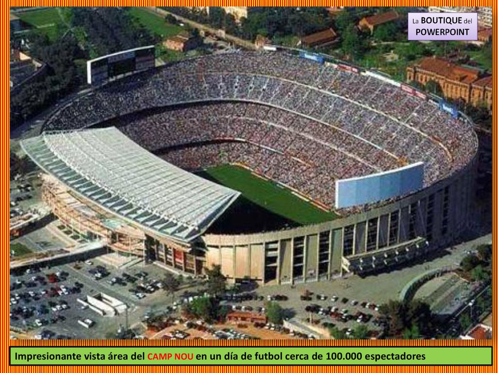 Impresionante vista área del CAMP NOU en un día de futbol cerca de 100