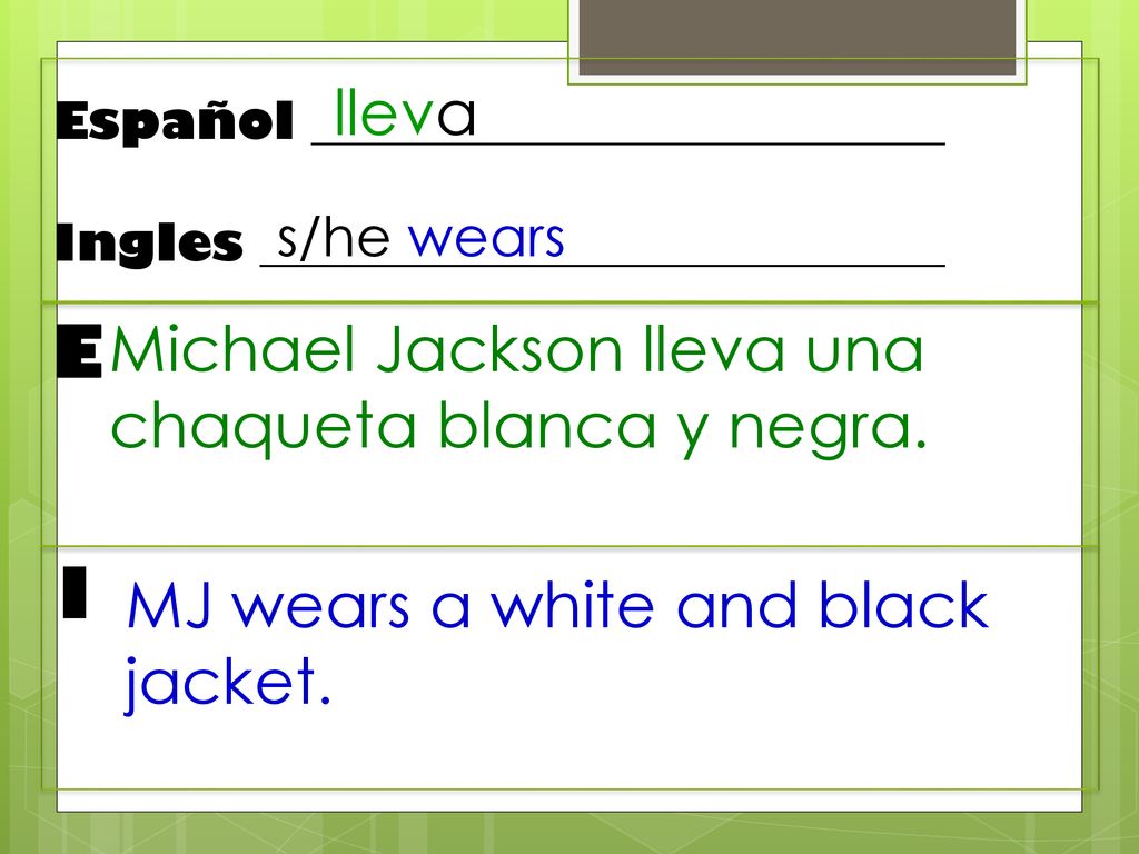 E I lleva Michael Jackson lleva una chaqueta blanca y negra.