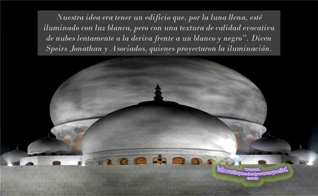 Nuestra idea era tener un edificio que, por la luna llena, esté iluminado con luz blanca, pero con una textura de calidad evocativa de nubes lentamente a la deriva frente a un blanco y negro .