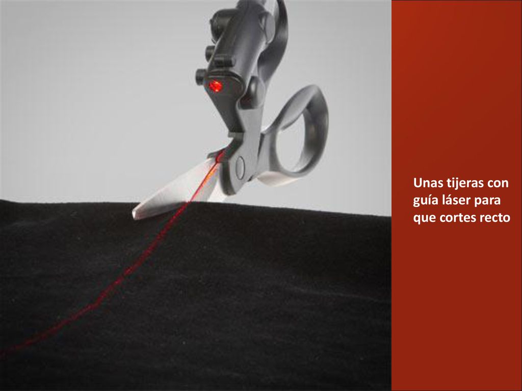 Unas tijeras con guía láser para que cortes recto